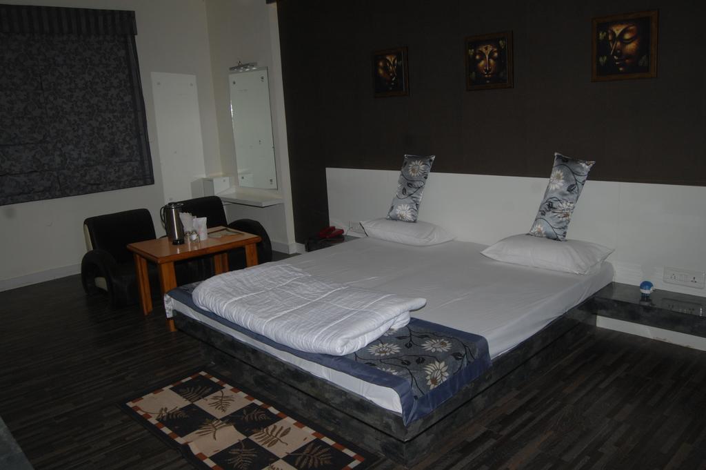 Hotel Sonchiraiya Shivpurī Kamer foto
